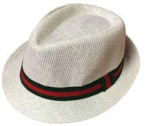 Çizgili Erkek Fötr Şapka Kombinleri 4